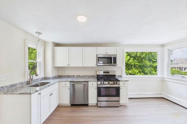 398 Main St, Wareham, MA 02571