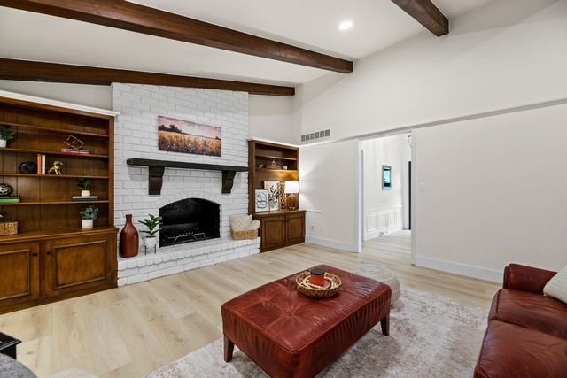 7960 E Dublin Ct, Wichita, KS 67206