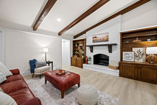 7960 E Dublin Ct, Wichita, KS 67206