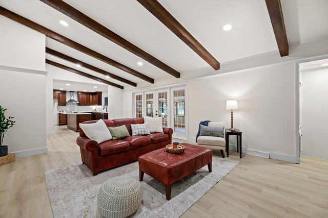 7960 E Dublin Ct, Wichita, KS 67206