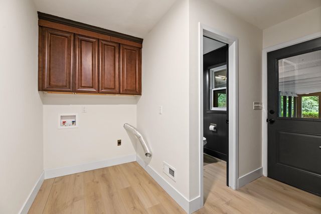 7960 E Dublin Ct, Wichita, KS 67206