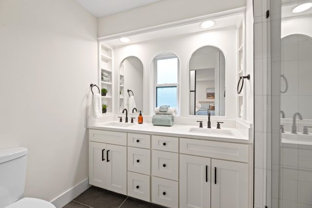 7960 E Dublin Ct, Wichita, KS 67206