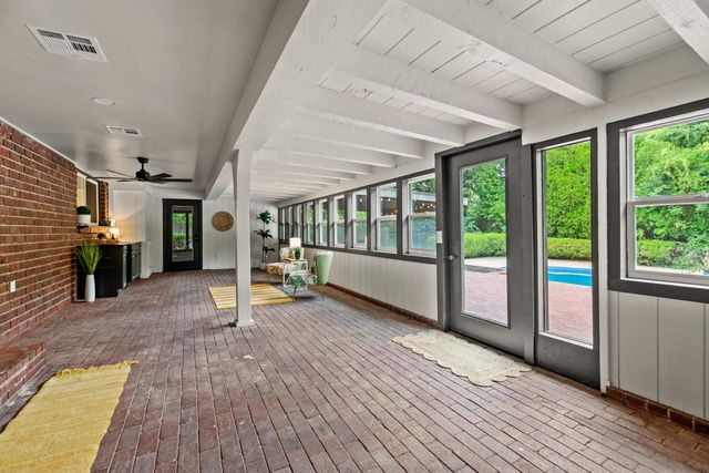 7960 E Dublin Ct, Wichita, KS 67206