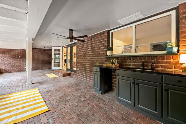 7960 E Dublin Ct, Wichita, KS 67206