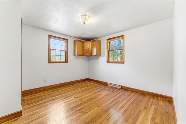 33 Wallace Road, Wayland, MA 01778