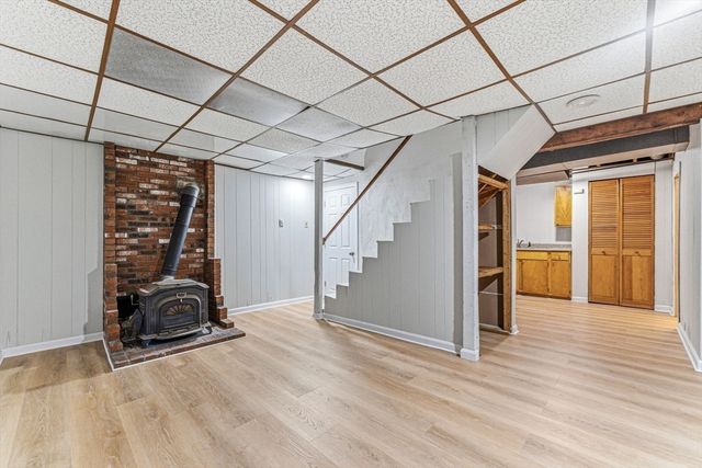 33 Wallace Road, Wayland, MA 01778