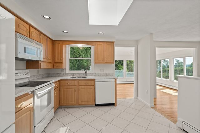31 Phillips Cir, Waltham, MA 02452