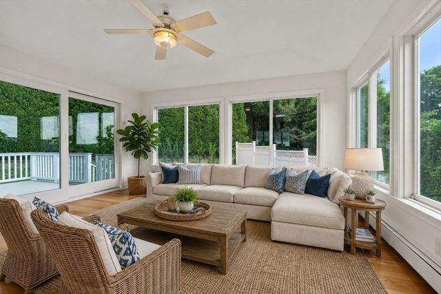 31 Phillips Cir, Waltham, MA 02452