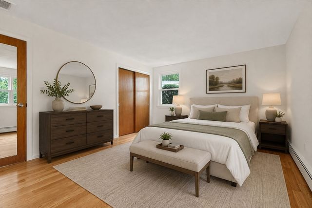 31 Phillips Cir, Waltham, MA 02452
