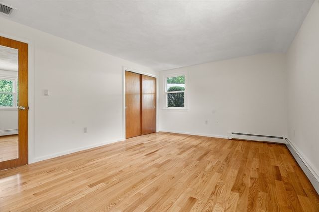31 Phillips Cir, Waltham, MA 02452