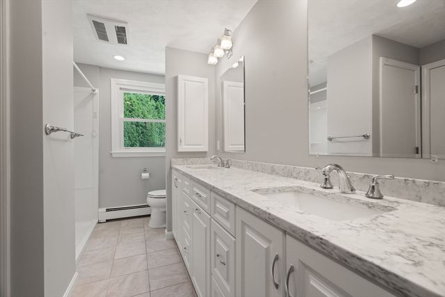 31 Phillips Cir, Waltham, MA 02452