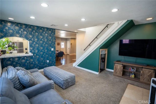 1335 N Vine Avenue, Ontario, CA 91762
