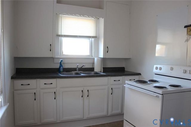 706 Floral Ave, Colonial Heights, VA 23834