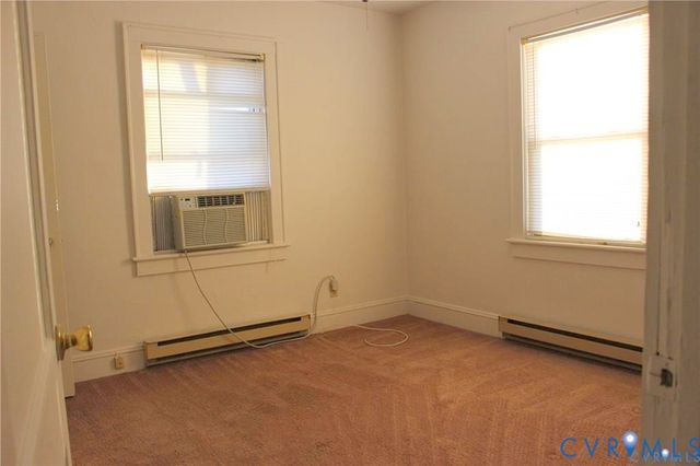 706 Floral Ave, Colonial Heights, VA 23834