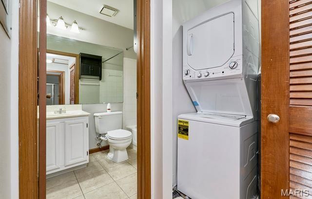 1960 Marine Terrace Drive K, Maryland Heights, MO 63146