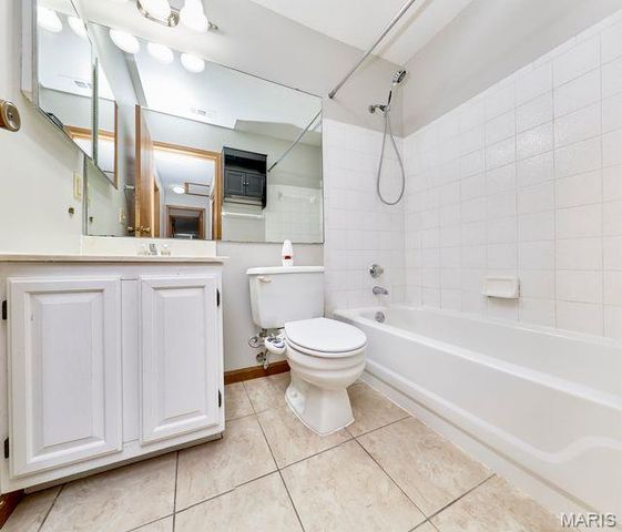 1960 Marine Terrace Drive K, Maryland Heights, MO 63146