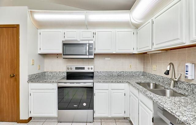 1960 Marine Terrace Drive K, Maryland Heights, MO 63146