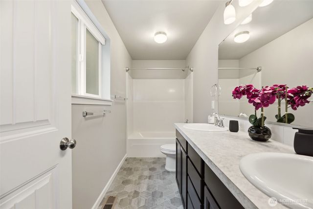 183 Rainier Lane, Port Ludlow, WA 98365