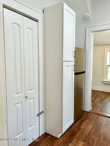 2805 PARK Street 2805, Jacksonville, FL 32205