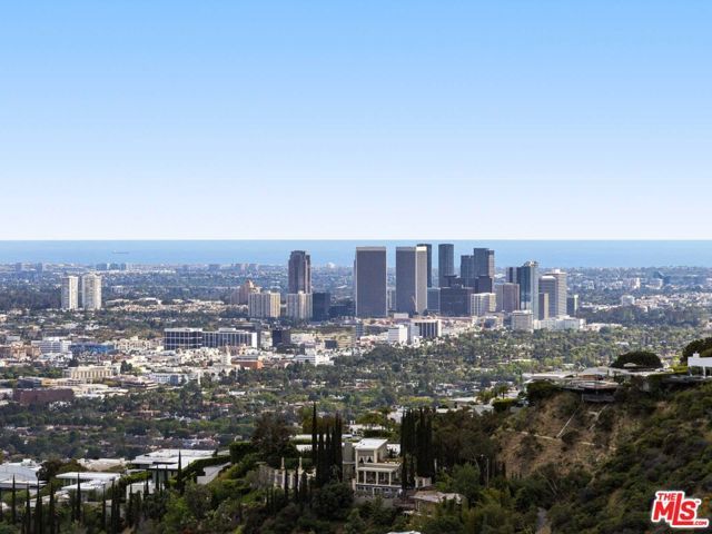 1885 Sunset Plaza Drive, West Hollywood, CA 90069