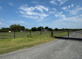 5233 S 40th Street East, Muskogee, OK 74403