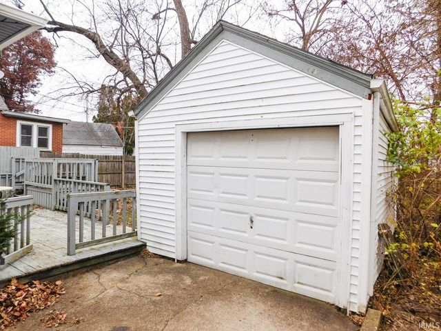 814 Kensington Boulevard, Fort Wayne, IN 46805