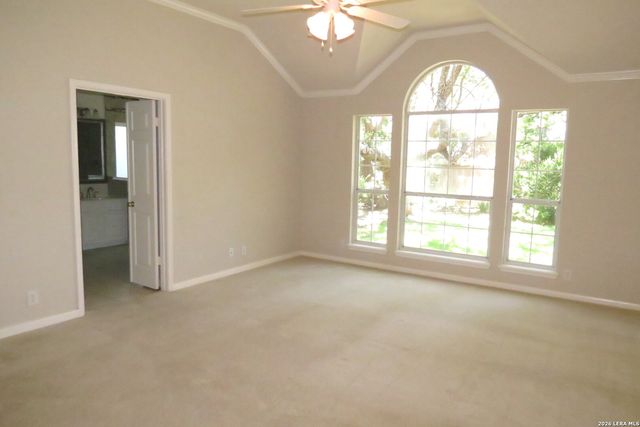 14 GROGANS MILL DR, San Antonio, TX 78248
