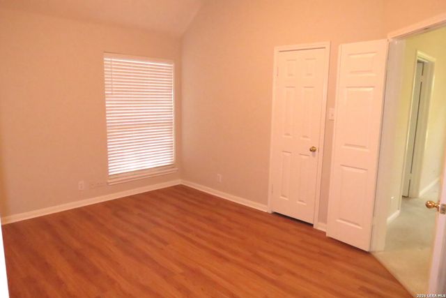 14 GROGANS MILL DR, San Antonio, TX 78248