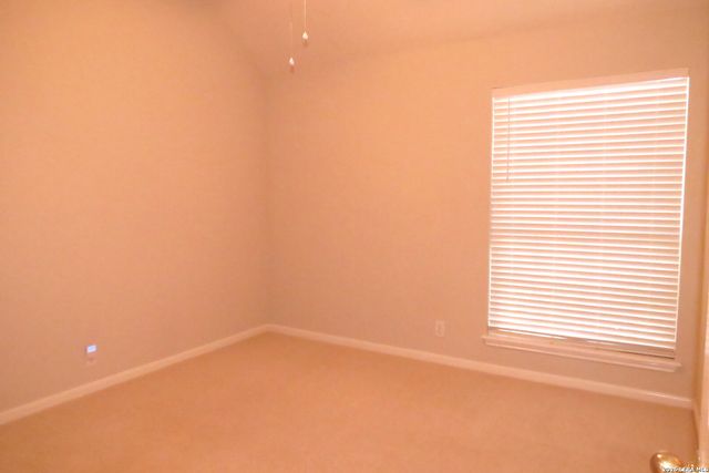 14 GROGANS MILL DR, San Antonio, TX 78248