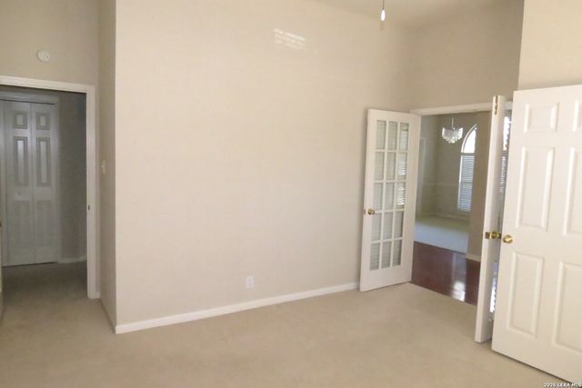 14 GROGANS MILL DR, San Antonio, TX 78248