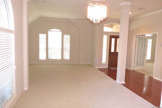 14 GROGANS MILL DR, San Antonio, TX 78248