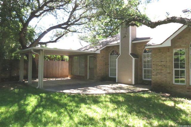 14 GROGANS MILL DR, San Antonio, TX 78248