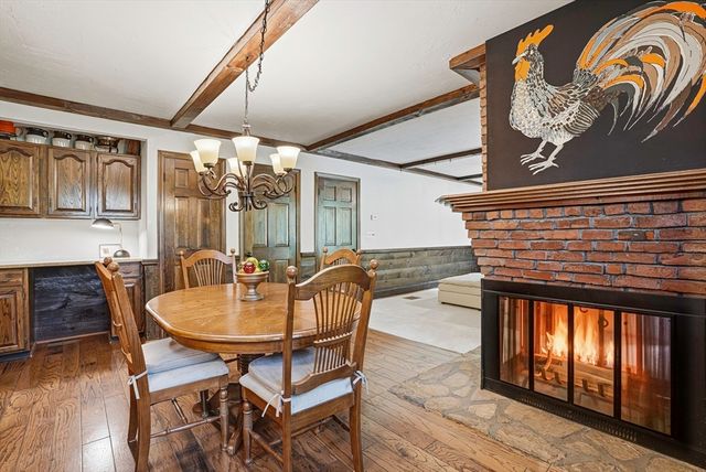 39 School Street, Hopkinton, MA 01748