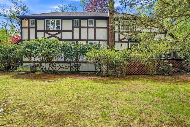 39 School Street, Hopkinton, MA 01748