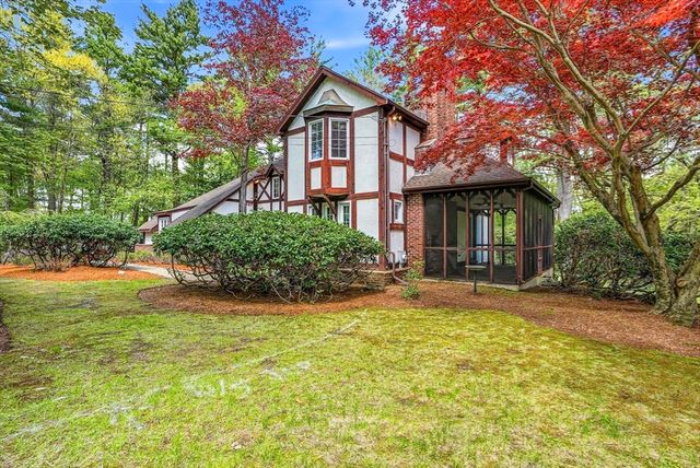 39 School Street, Hopkinton, MA 01748