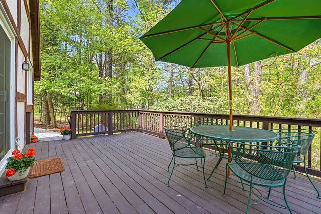 39 School Street, Hopkinton, MA 01748