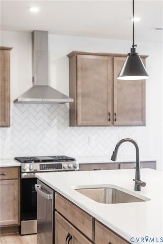 18732 Palisades Cove Trl, Moseley, VA 23120