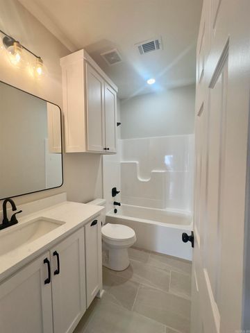 121 S First Street, Benton, AR 72015