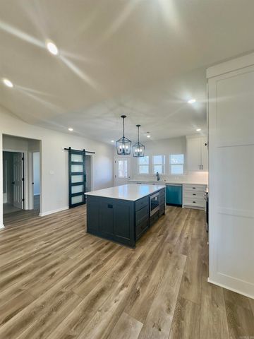 121 S First Street, Benton, AR 72015