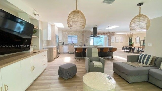 6020 SW 17th Ct, Plantation, FL 33317