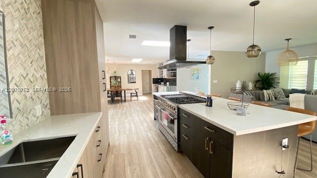 6020 SW 17th Ct, Plantation, FL 33317