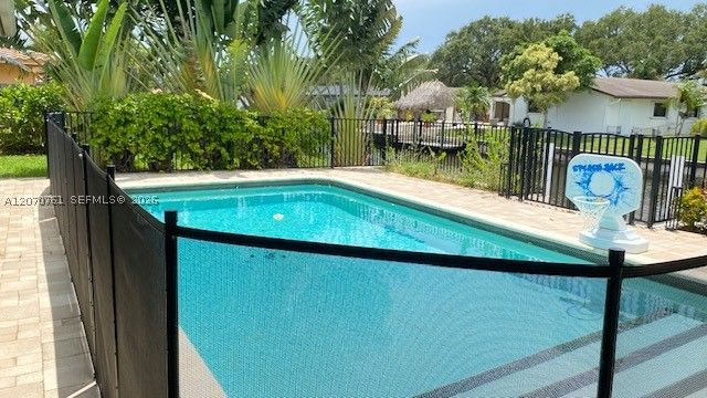 6020 SW 17th Ct, Plantation, FL 33317