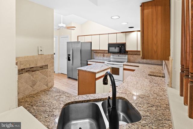 11550 SAVANNAH DR, Fredericksburg, VA 22407