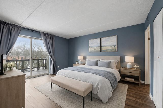 8025 Woodglen Lane 303, Downers Grove, IL 60516