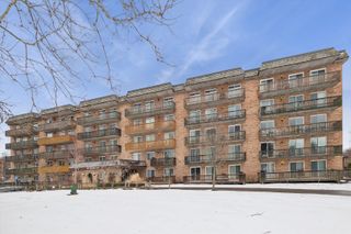 8025 Woodglen Lane 303, Downers Grove, IL 60516