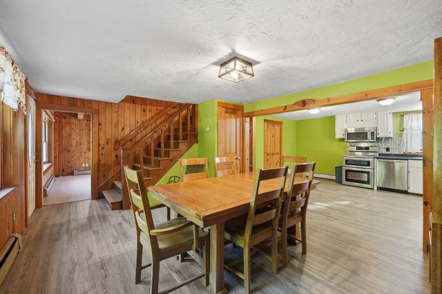 221 Pierce Rd, West Brookfield, MA 01585