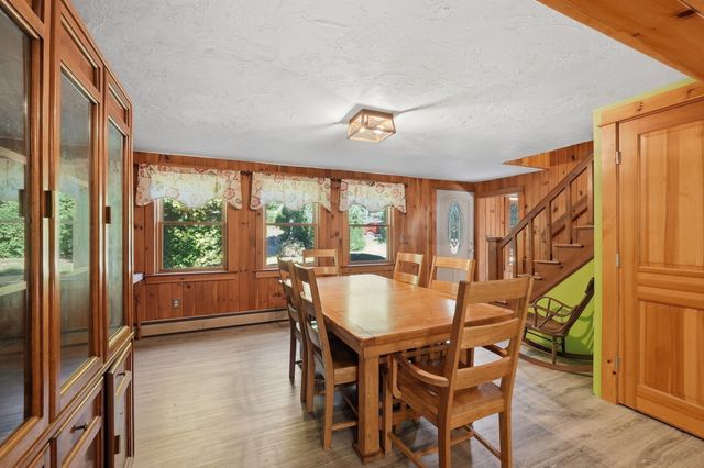 221 Pierce Rd, West Brookfield, MA 01585