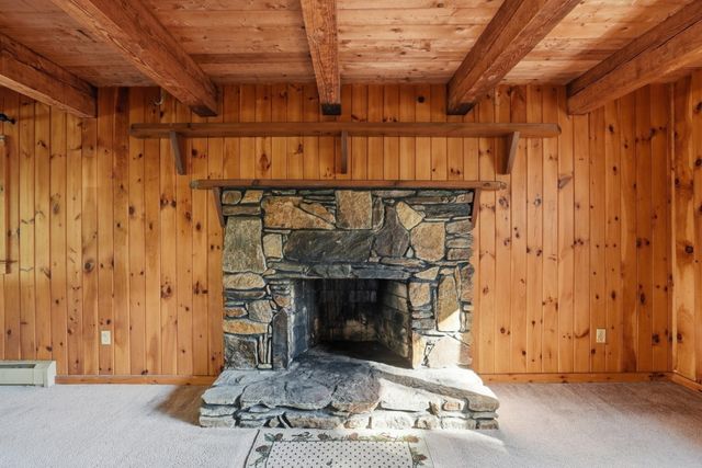 221 Pierce Rd, West Brookfield, MA 01585