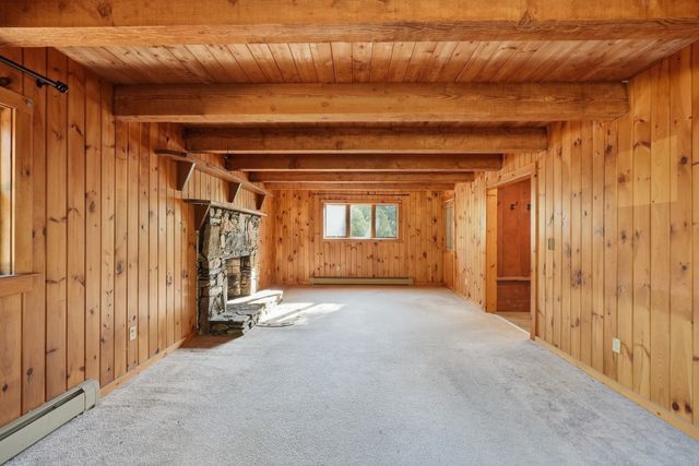221 Pierce Rd, West Brookfield, MA 01585