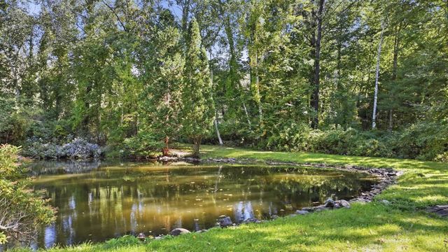 221 Pierce Rd, West Brookfield, MA 01585